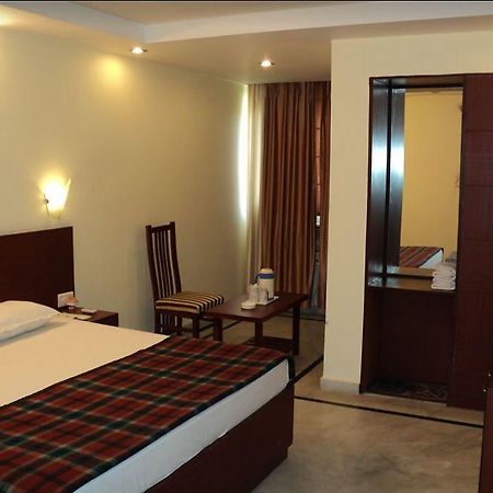 Hotel Swagat Palace Bhiwadi Zewnętrze zdjęcie